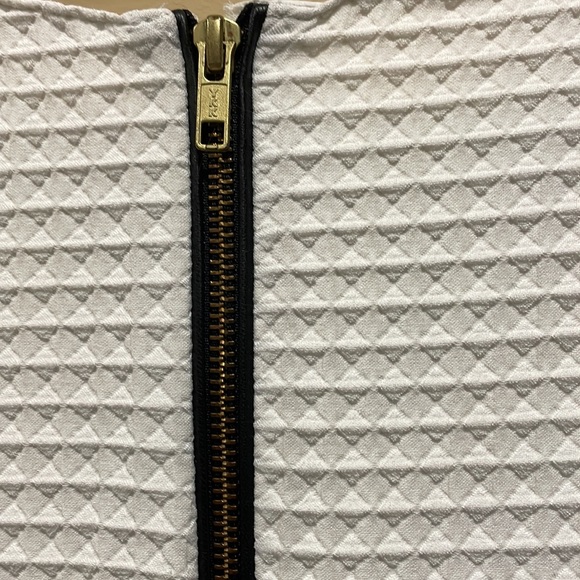 Zara Basic White Quilted Top with Vegan Leather Accent - Picture 6 of 6